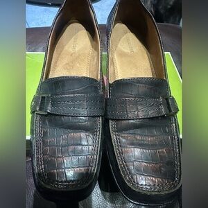Naturalizer women’s Brown Loafers size 9.5